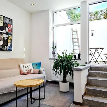 Jolie Maison Vue Meuse Au Centre De Vise アパート