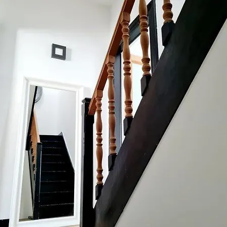 Jolie Maison Vue Meuse Au Centre De Vise アパート *