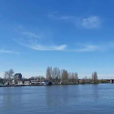 Jolie Maison Vue Meuse Au Centre De Vise * Visé